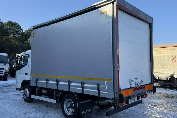 Mitsubishi Fuso zdjęcie 28