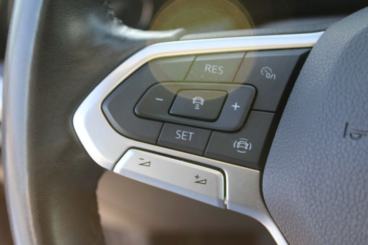 Volkswagen Golf LIFE Asystent Kamera Salon Polska Gwarancja zdjęcie 21