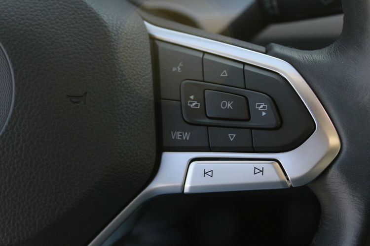 Volkswagen Golf LIFE Asystent Kamera Salon Polska Gwarancja zdjęcie 22