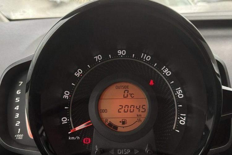 Toyota Aygo 1.0 VVTi 72KM X-PLAY TECH, salon Polska, gwarancja, FV23% zdjęcie 11