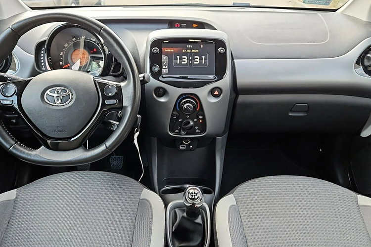 Toyota Aygo 1.0 VVTi 72KM X-PLAY TECH, salon Polska, gwarancja, FV23% zdjęcie 4