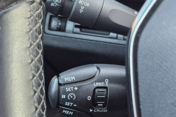 Peugeot 3008 1.2Turbo Benz. Kam.Cof.360s.Navigacja.Panorama Dach.Czytanie Znaków. zdjęcie 37