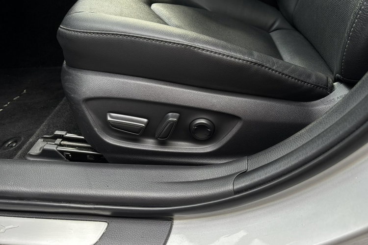 Toyota Camry 2.5 HSD 218KM EXECUTIVE, gwarancja, FV23% zdjęcie 12