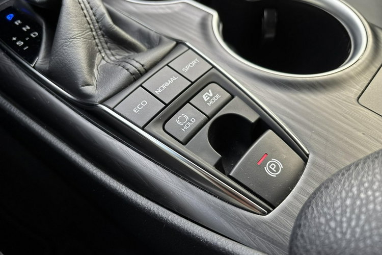 Toyota Camry 2.5 HSD 218KM EXECUTIVE, gwarancja, FV23% zdjęcie 26