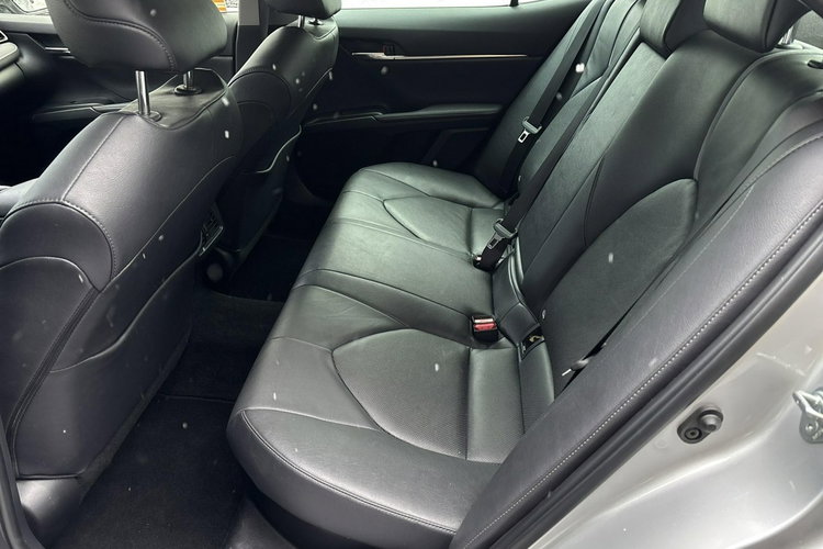 Toyota Camry 2.5 HSD 218KM EXECUTIVE, gwarancja, FV23% zdjęcie 34