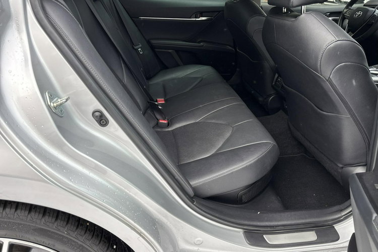 Toyota Camry 2.5 HSD 218KM EXECUTIVE, gwarancja, FV23% zdjęcie 37