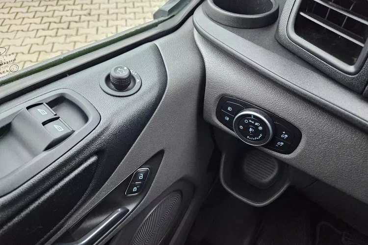 Ford transit-custom L2H1 72900zł NETTO 2.0TdCi/170KM zdjęcie 21