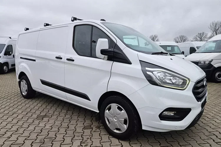 Ford transit-custom L2H1 72900zł NETTO 2.0TdCi/170KM zdjęcie 3