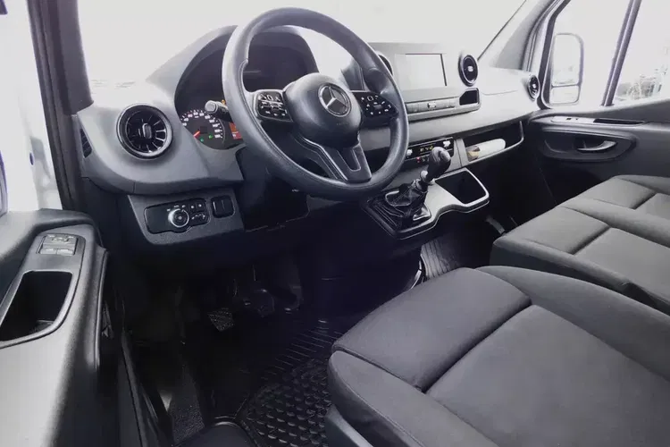 Mercedes Sprinter zdjęcie 7