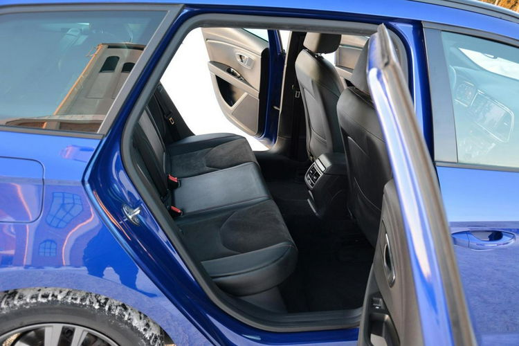 Seat Leon FR Full Led Skóry Navi Panorama Radar ACC Virtual Parktr Beats zdjęcie 18