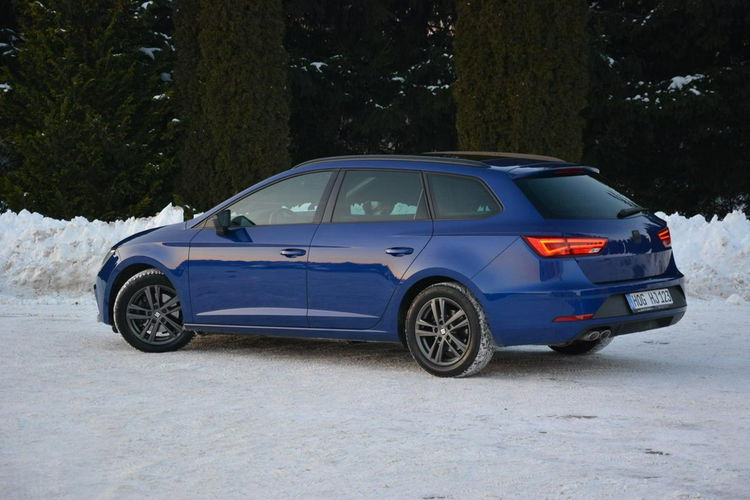 Seat Leon FR Full Led Skóry Navi Panorama Radar ACC Virtual Parktr Beats zdjęcie 4