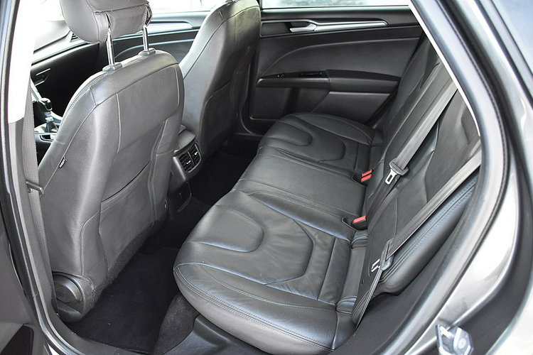 Ford Mondeo Titanium Navi Ful Led Kamera Skóra Gwarancja zdjęcie 10