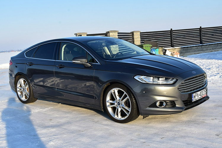 Ford Mondeo Titanium Navi Ful Led Kamera Skóra Gwarancja zdjęcie 21