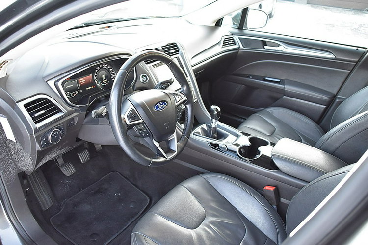 Ford Mondeo Titanium Navi Ful Led Kamera Skóra Gwarancja zdjęcie 5