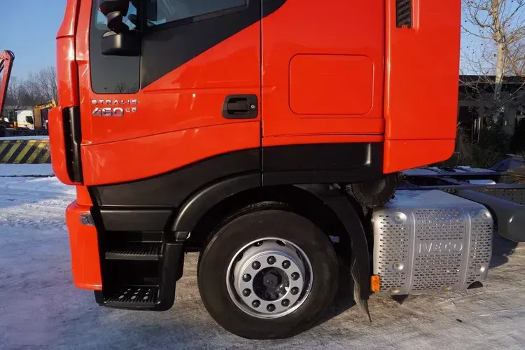 Iveco Stralis 460 E6 / kab. sypialna 2 łóżka zdjęcie 15