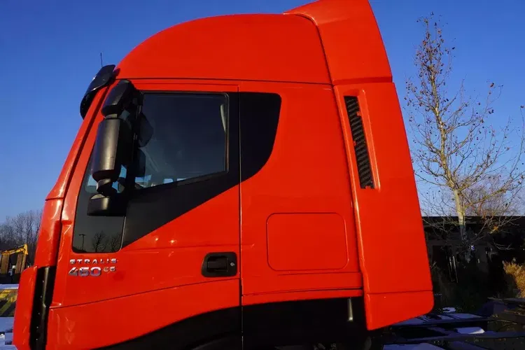Iveco Stralis 460 E6 / kab. sypialna 2 łóżka zdjęcie 16