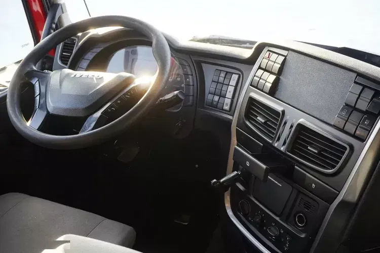 Iveco Stralis 460 E6 / kab. sypialna 2 łóżka zdjęcie 18