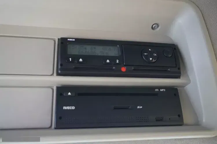 Iveco Stralis 460 E6 / kab. sypialna 2 łóżka zdjęcie 20