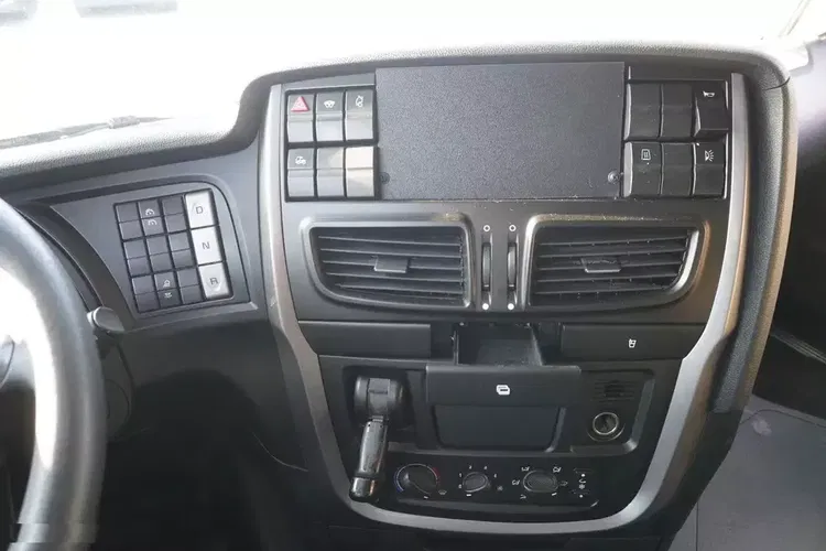 Iveco Stralis 460 E6 / kab. sypialna 2 łóżka zdjęcie 24