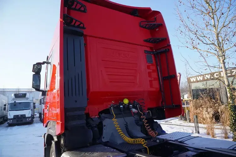 Iveco Stralis 460 E6 / kab. sypialna 2 łóżka zdjęcie 9