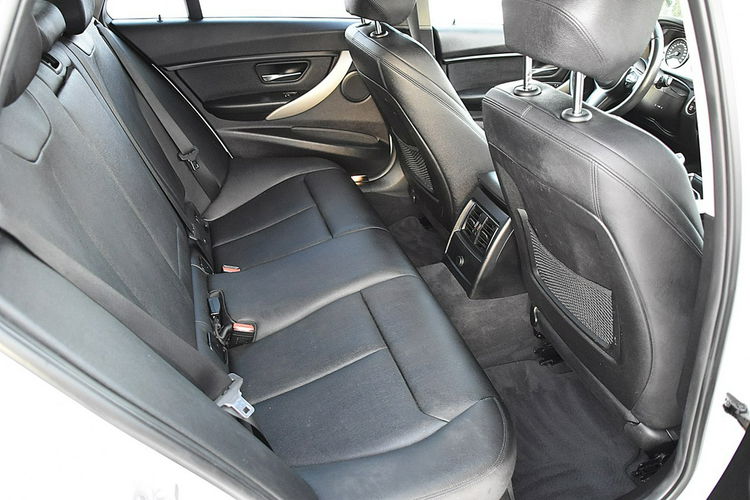 BMW 320 D 163Km Navi Ful Led Skóra Gwarancja zdjęcie 13