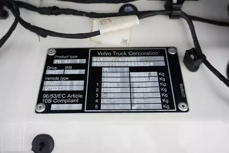 Volvo / FH / 460 / I - SAVE / XL / EURO 6 / ACC / I - COOL zdjęcie 11