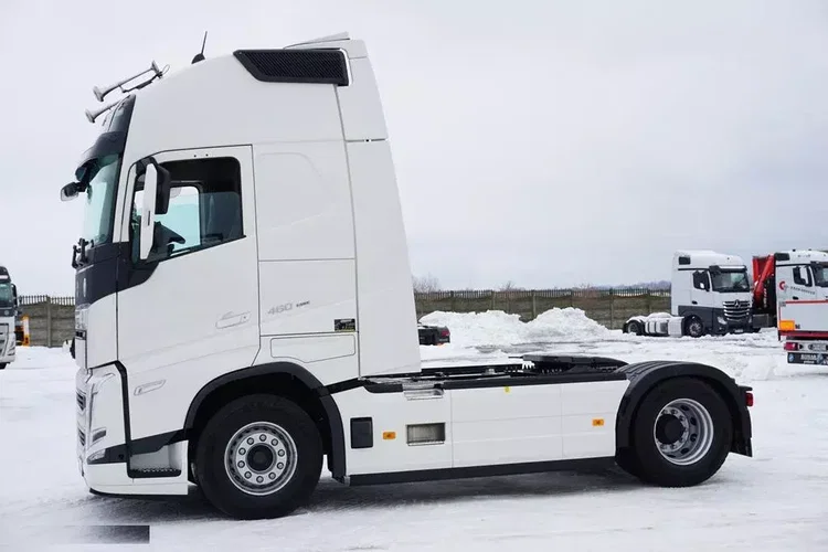 Volvo / FH / 460 / I - SAVE / XL / EURO 6 / ACC / I - COOL zdjęcie 3
