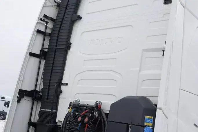 Volvo / FH / 460 / I - SAVE / XL / EURO 6 / ACC / I - COOL zdjęcie 33