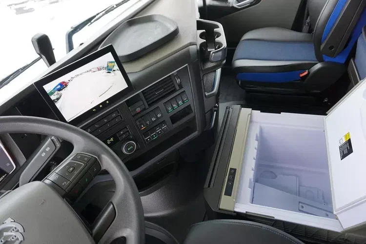 Volvo / FH / 460 / I - SAVE / XL / EURO 6 / ACC / I - COOL zdjęcie 9