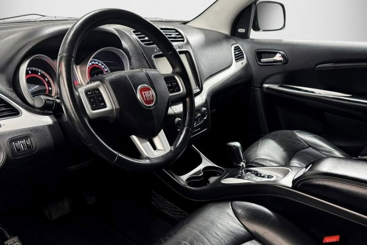 Fiat Freemont 2.0d 170KM automat 7 os. Skóry DVD kamera Navi 4x4 full serwis 1.r.gaw zdjęcie 15