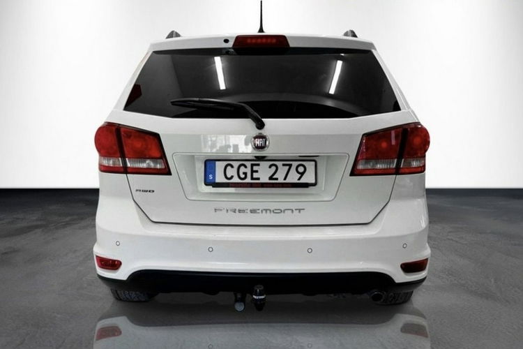 Fiat Freemont 2.0d 170KM automat 7 os. Skóry DVD kamera Navi 4x4 full serwis 1.r.gaw zdjęcie 2