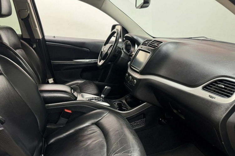 Fiat Freemont 2.0d 170KM automat 7 os. Skóry DVD kamera Navi 4x4 full serwis 1.r.gaw zdjęcie 23