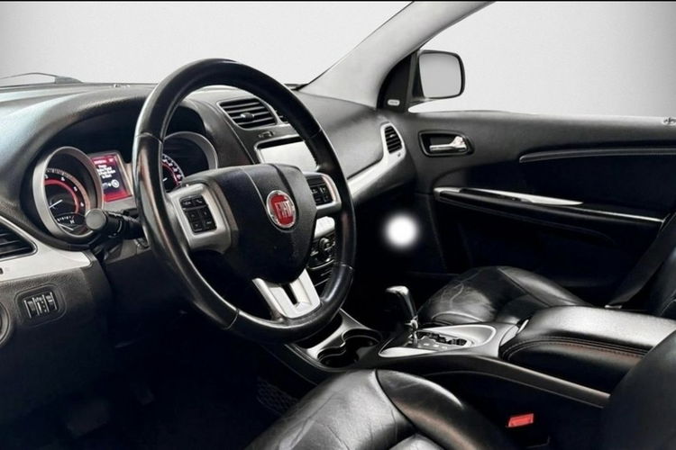 Fiat Freemont 2.0d 170KM automat 7 os. Skóry DVD kamera Navi 4x4 full serwis 1.r.gaw zdjęcie 5