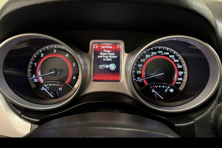 Fiat Freemont 2.0d 170KM automat 7.os. Skóry Navi DVD kamera 4x4 full serwis 1.r.gw zdjęcie 10