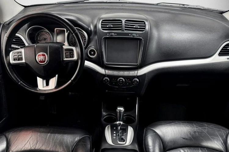 Fiat Freemont 2.0d 170KM automat 7.os. Skóry Navi DVD kamera 4x4 full serwis 1.r.gw zdjęcie 13