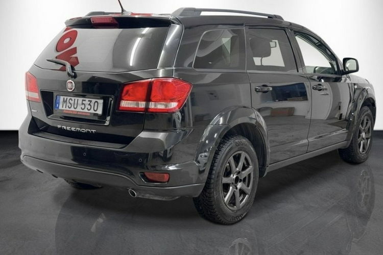 Fiat Freemont 2.0d 170KM automat 7.os. Skóry Navi DVD kamera 4x4 full serwis 1.r.gw zdjęcie 3