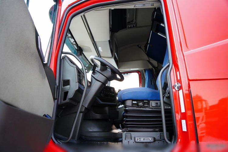 Volvo FH 460 / ZESTAW TANDEM / 120 M3 / PRZEJAZDOWY / I-SAVE / KLIMATYZACJA POSTOJOWA / OŚ PODNOSZONA / OŚ SKRĘTNA / PLANDEKA ZBROJONA  6x2 zdjęcie 51