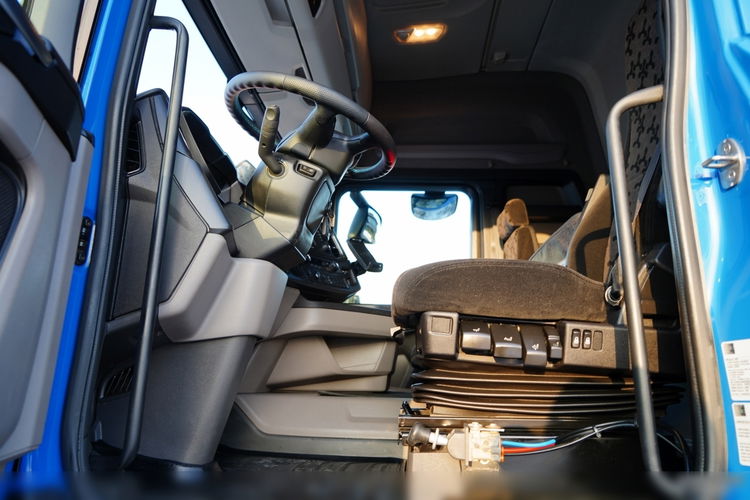 Scania R 450 / RETARDER / HYDRAULIKA / KLIMATYZACJA POSTOJOWA / ALUFELGI /  zdjęcie 24