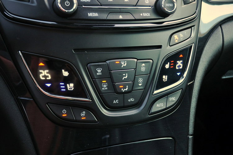 Opel Insignia 2.0CDTI(170KM) Lift Radar Xenon Led Navi Kamera Virtual Skóry Alu17" zdjęcie 33