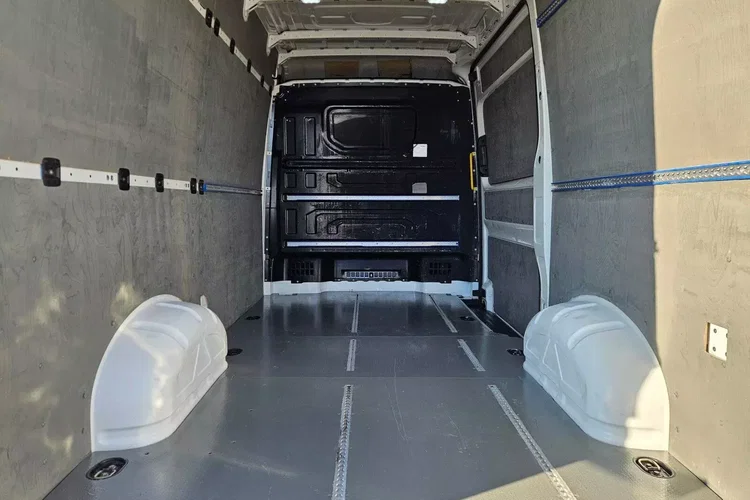 Volkswagen Crafter L3H2 54999zł NETTO 2.0TDi/140KM zdjęcie 16