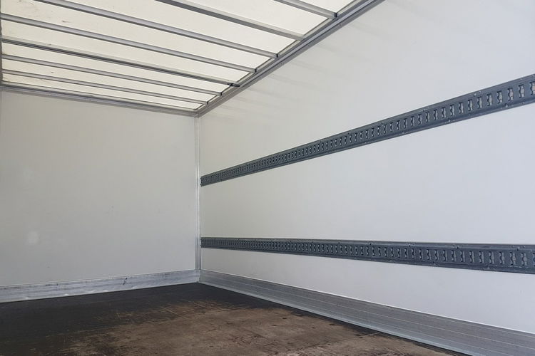 Renault Master KONTENER 8EP 4.22x2.23x2.23 KLIMA MANUAL KRAJOWY 6-BIEGÓW DMC 3500 KG zdjęcie 18