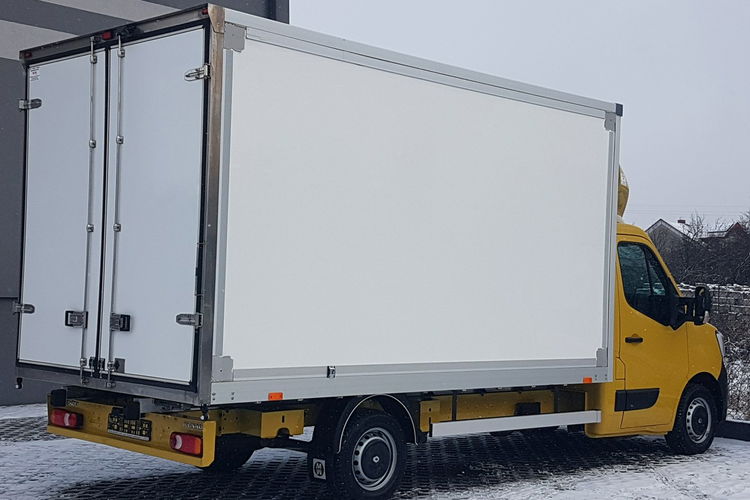 Renault Master KONTENER 8EP 4.22x2.23x2.23 KLIMA MANUAL KRAJOWY 6-BIEGÓW DMC 3500 KG zdjęcie 4