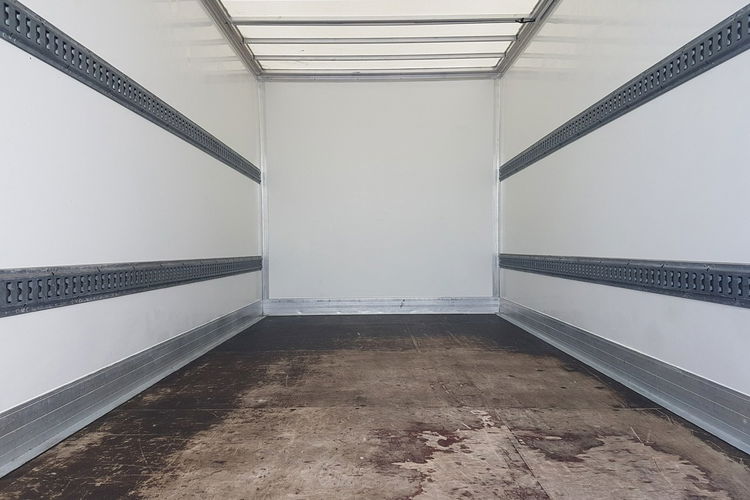 Renault Master KONTENER 8EP 4.22x2.23x2.23 KLIMA MANUAL KRAJOWY 6-BIEGÓW DMC 3500 KG zdjęcie 17