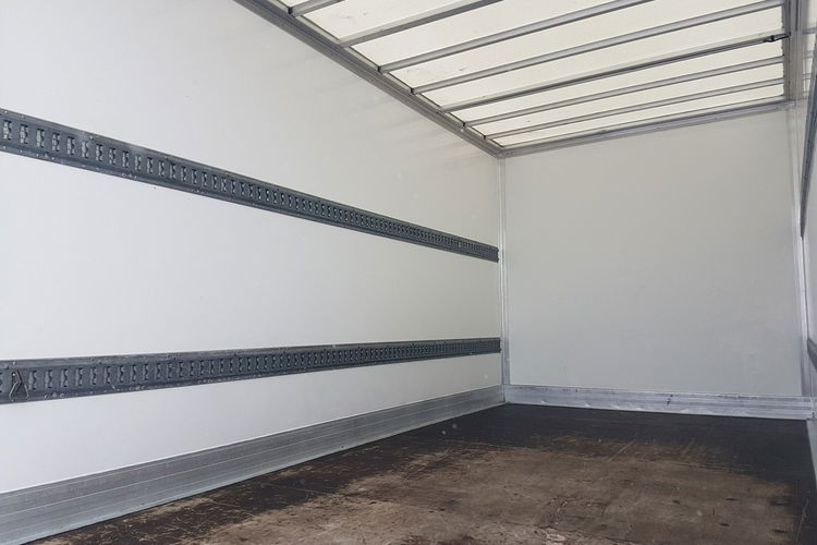 Renault Master KONTENER 8EP 4.22x2.23x2.23 KLIMA MANUAL KRAJOWY 6-BIEGÓW DMC 3500 KG zdjęcie 19