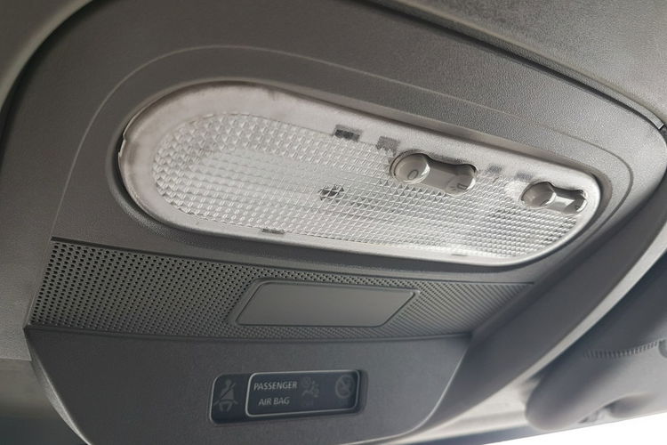 Renault Master KONTENER 8EP 4.22x2.23x2.23 KLIMA MANUAL KRAJOWY 6-BIEGÓW DMC 3500 KG zdjęcie 34