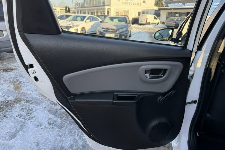 Yaris Toyota Yaris 2014 1.3 benzyna Salon Polska przebieg 84tyś bezwypadkowy zdjęcie 14