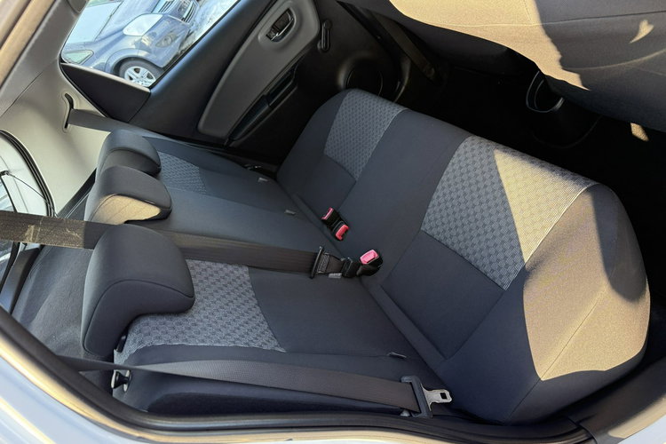 Yaris Toyota Yaris 2014 1.3 benzyna Salon Polska przebieg 84tyś bezwypadkowy zdjęcie 19