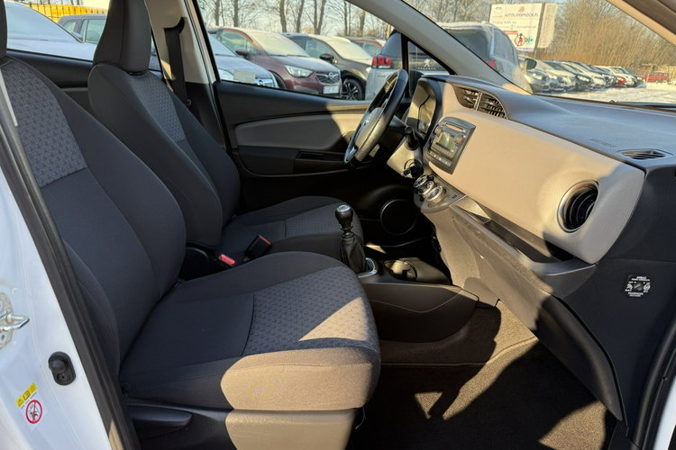 Yaris Toyota Yaris 2014 1.3 benzyna Salon Polska przebieg 84tyś bezwypadkowy zdjęcie 21