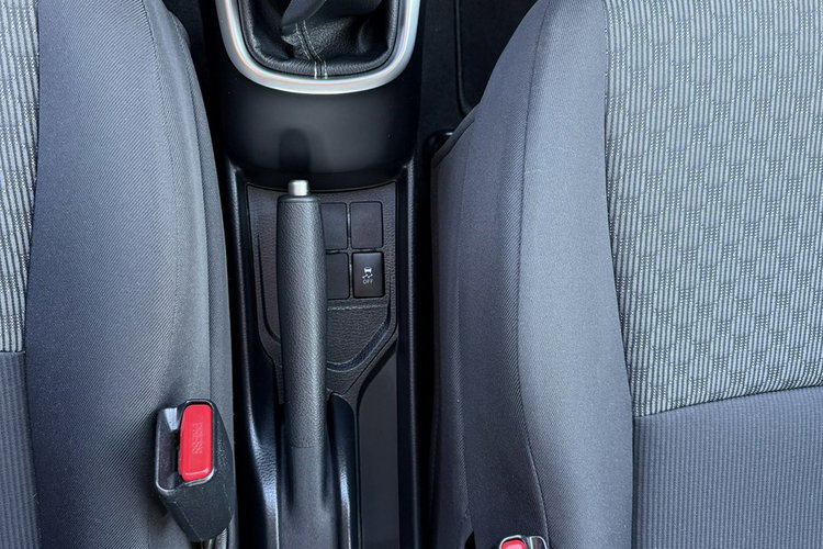 Yaris Toyota Yaris 2014 1.3 benzyna Salon Polska przebieg 84tyś bezwypadkowy zdjęcie 28