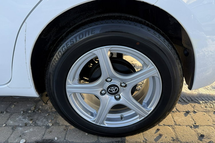 Yaris Toyota Yaris 2014 1.3 benzyna Salon Polska przebieg 84tyś bezwypadkowy zdjęcie 38